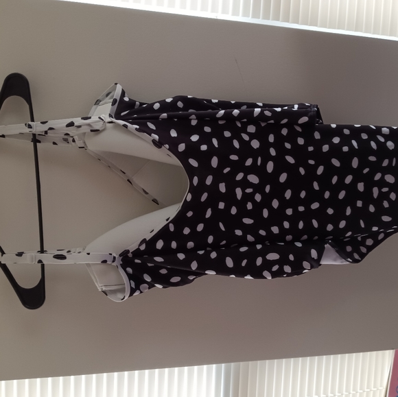 4x One Piece Polka Dot Swimsuit - Picture 2 of 5